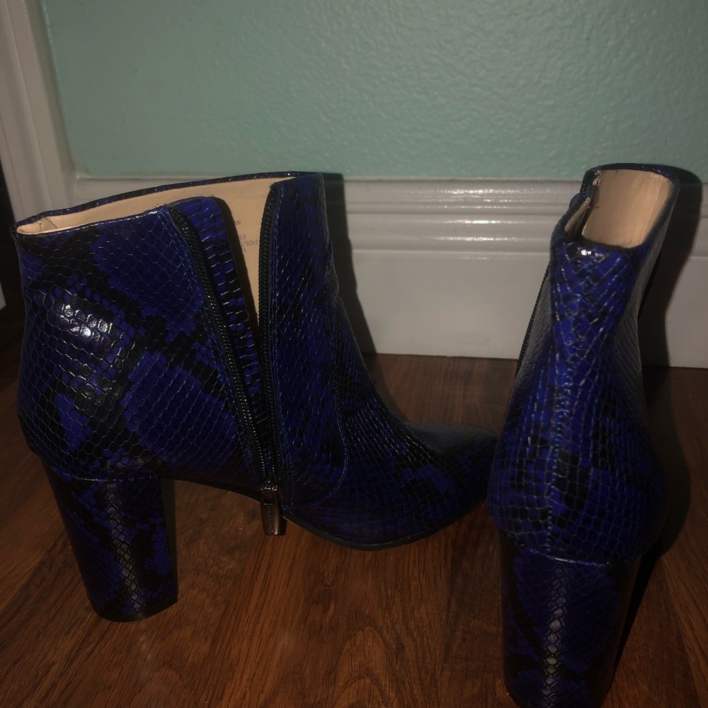 Vince camuto booties